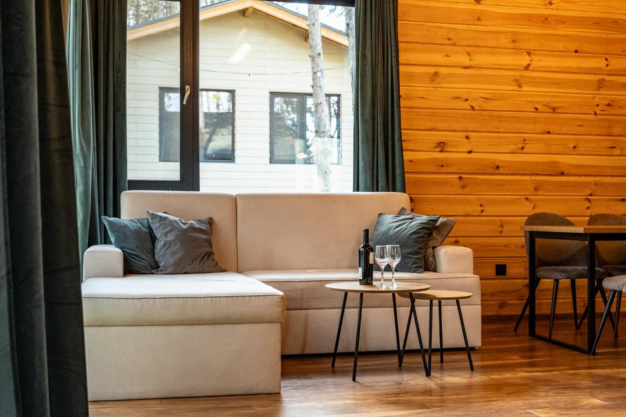 Forest House Vi *